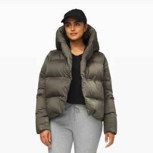 Lululemon Cloudscape Wrap Puffer 
Short